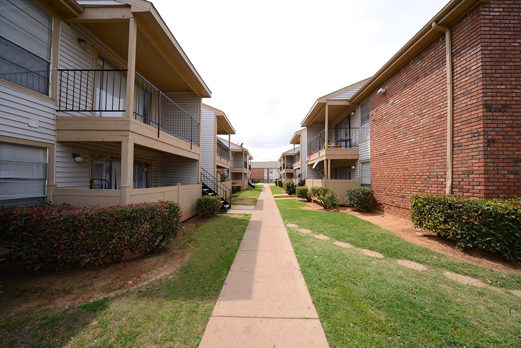 Trinity Park Apartments exterior building and pathway