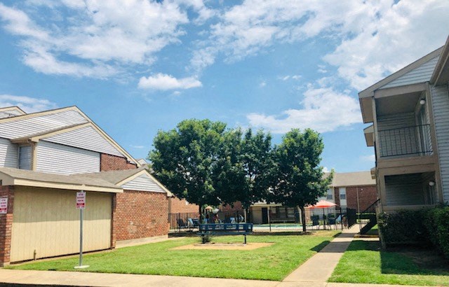 TrinityPark_ExteriorOfBuildingsAndAmenities