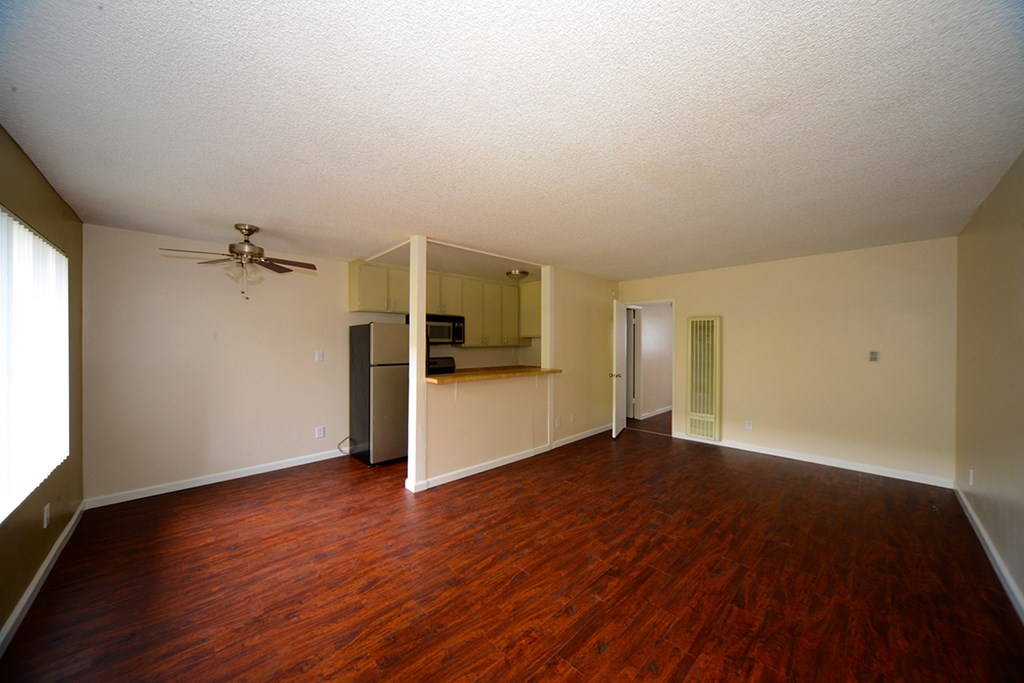 University Gardens unfurnished living room