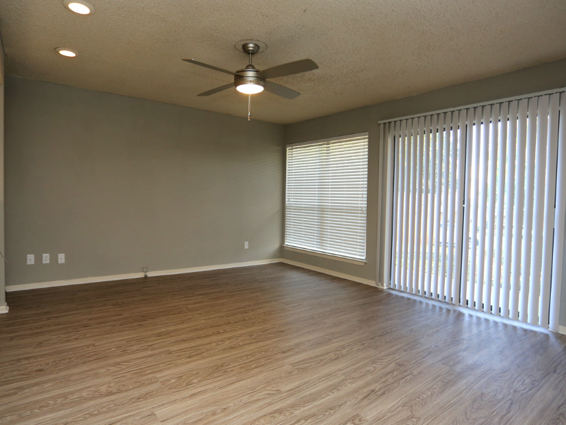 Meadow Green Apartments living area