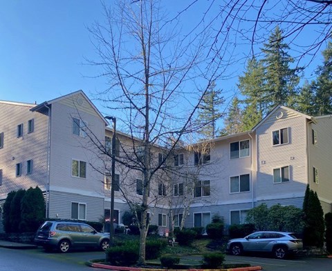 Vasa Creek Woods Exterior and Driveway
