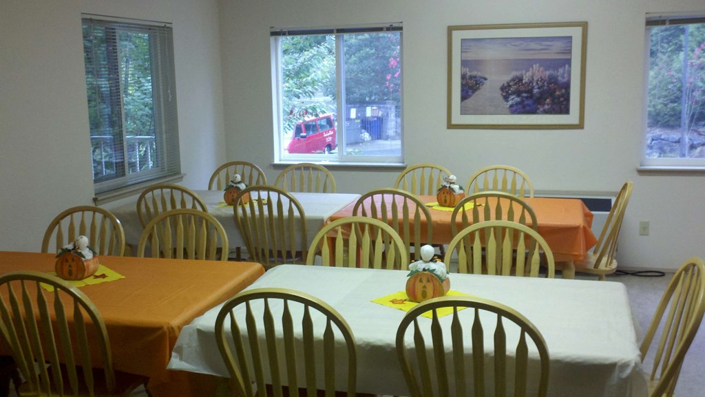 VasaCreek_CommunityDining