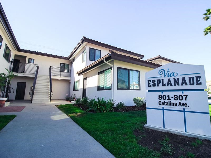 Via Esplanade Apartments Redondo Beach Sign and Courtyard View