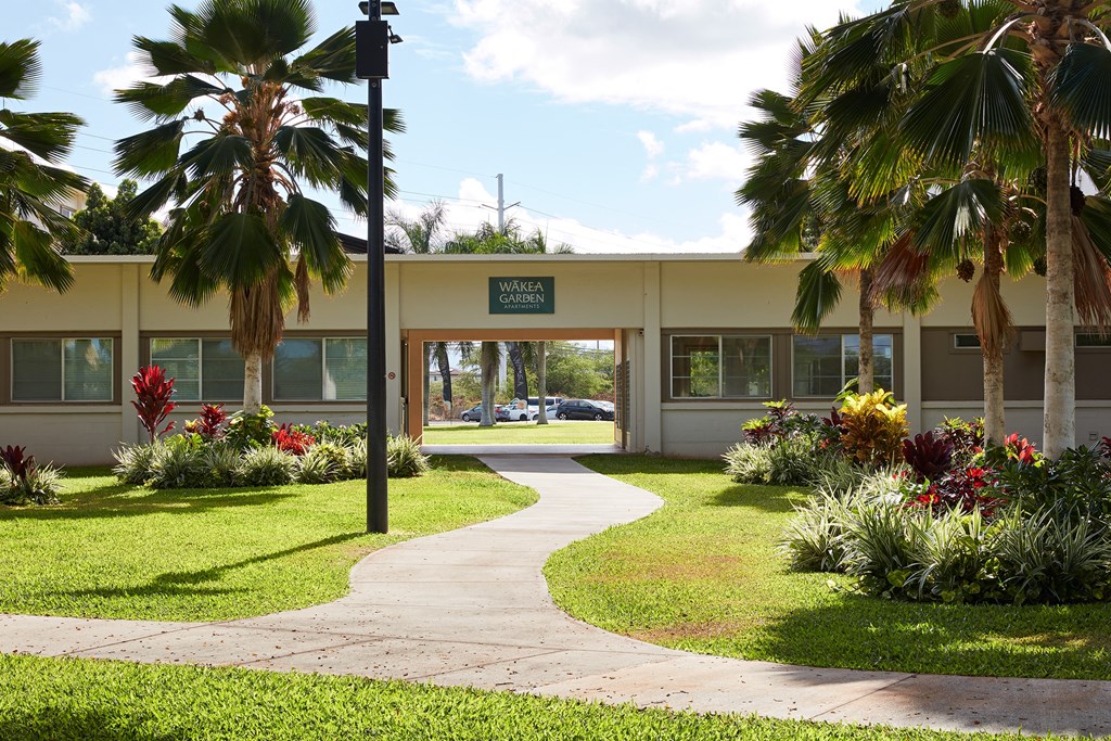 WakeaGardens_Exterior_EntrancePathway