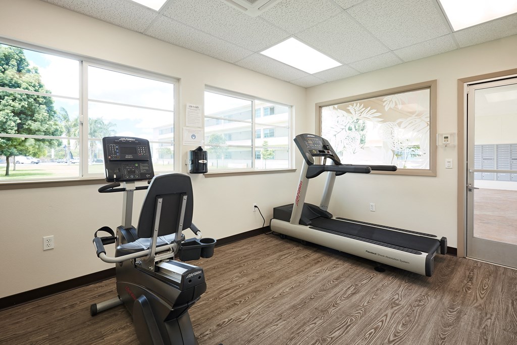 WakeaGardens_Interior_Gym_StationaryBikeAndTreadmill