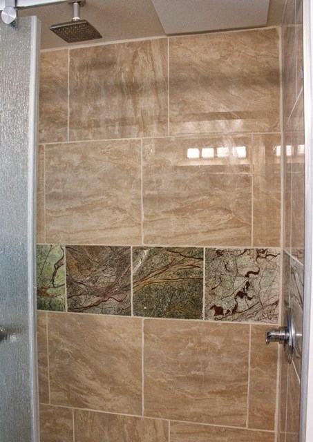 Waikiki Walina Apartments bathroom shower