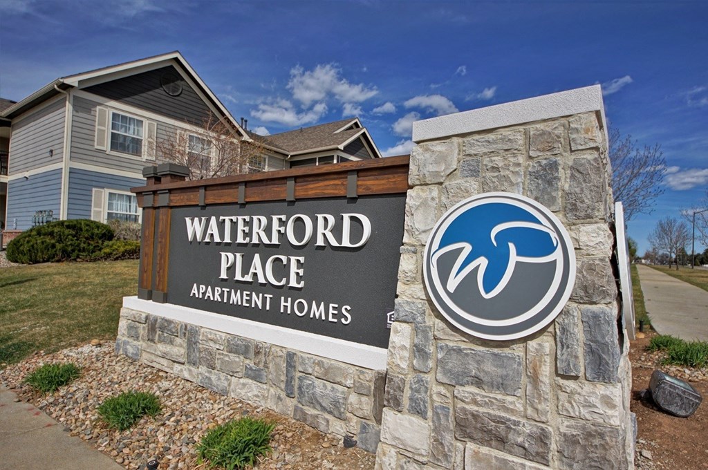 Waterford Place sign