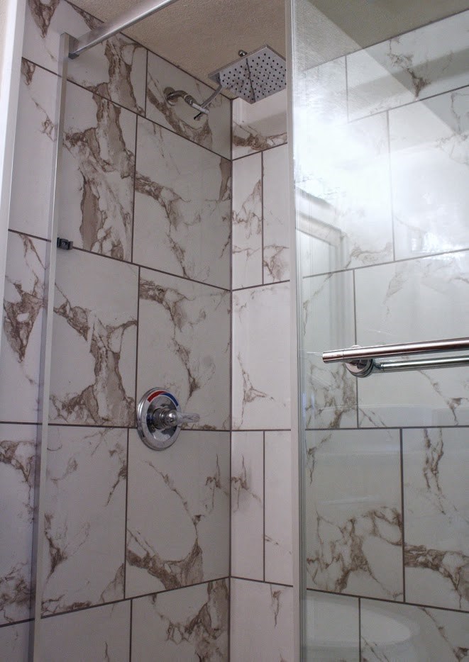 Napili Towers bathroom shower