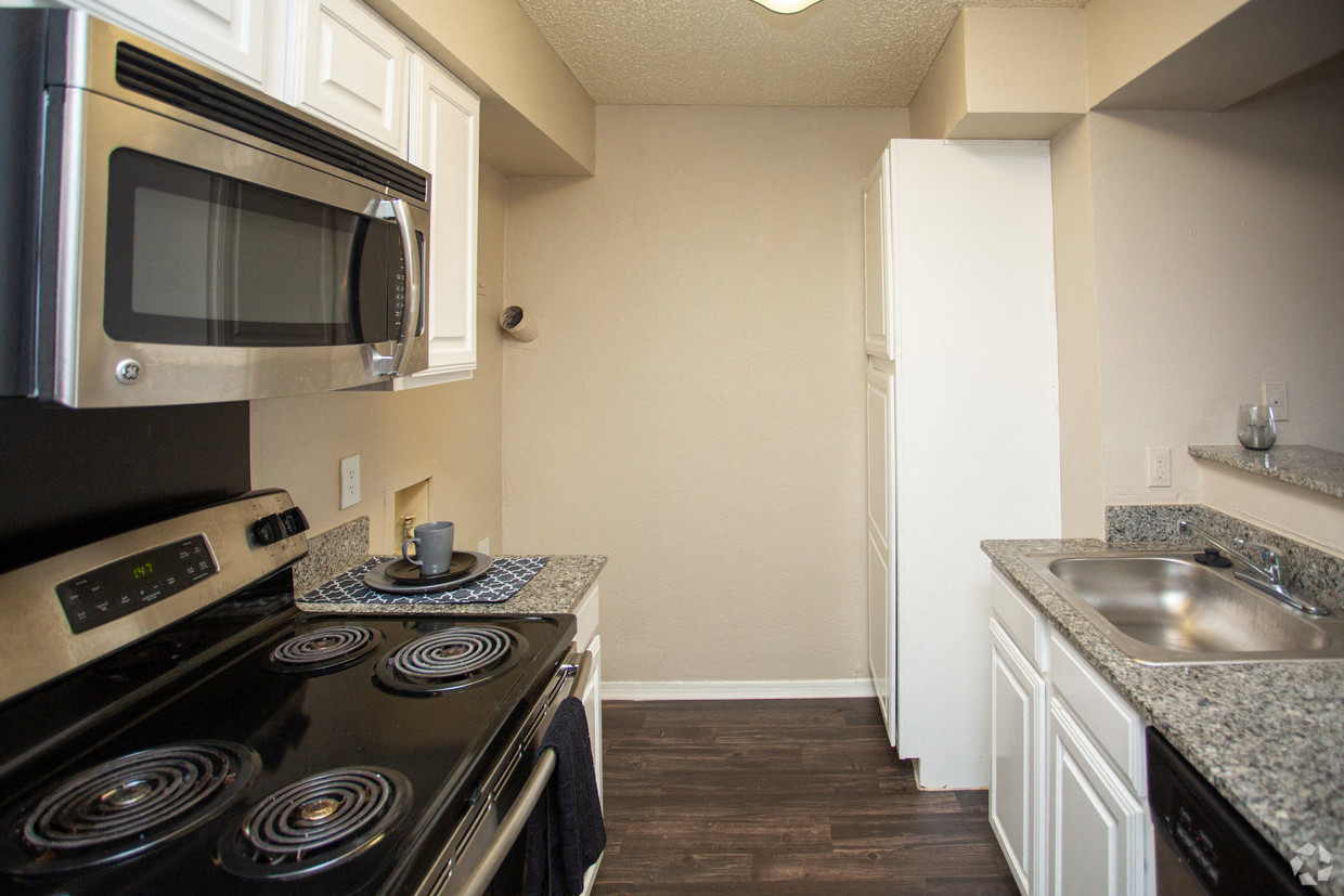 Bedford Oaks Apartments kitchen area