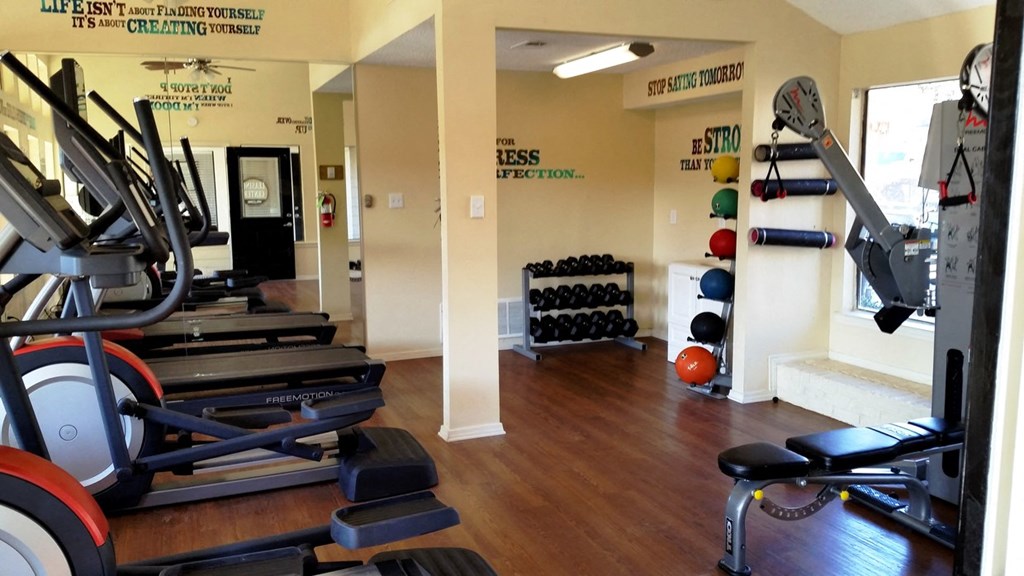 Bedford Oaks Apartments fitness center