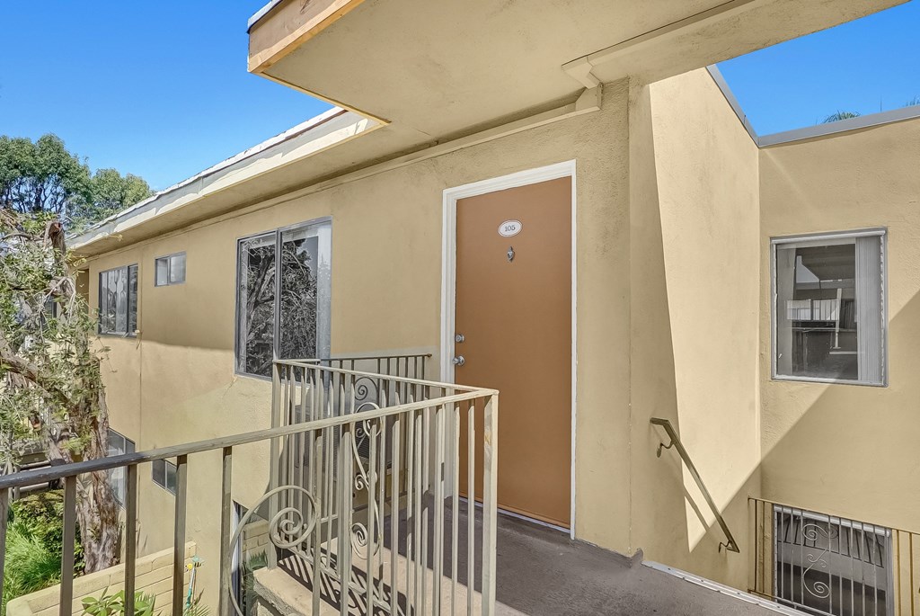 capistrano gardens unit 105 front door