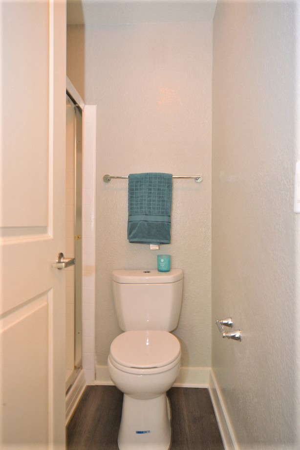 4250 Coldwater Canyon bathroom toilet