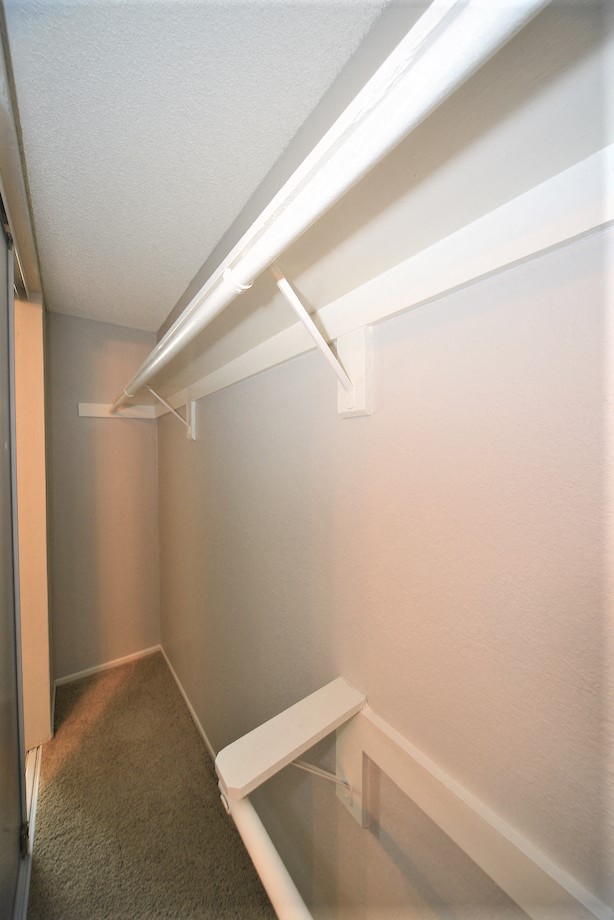 4250 Coldwater Canyon closet