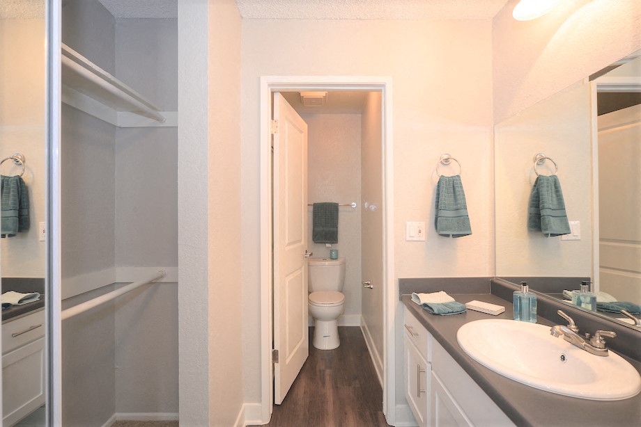 4250 Coldwater Canyon bathroom vanity