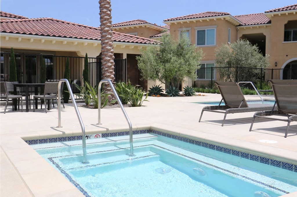 Amelia pool and lounge chairs