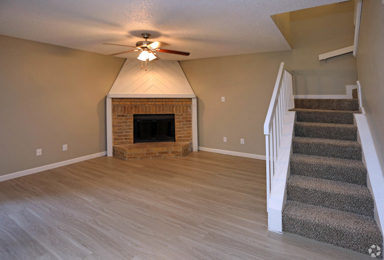 Fielders Crossing Living Area with stairs
