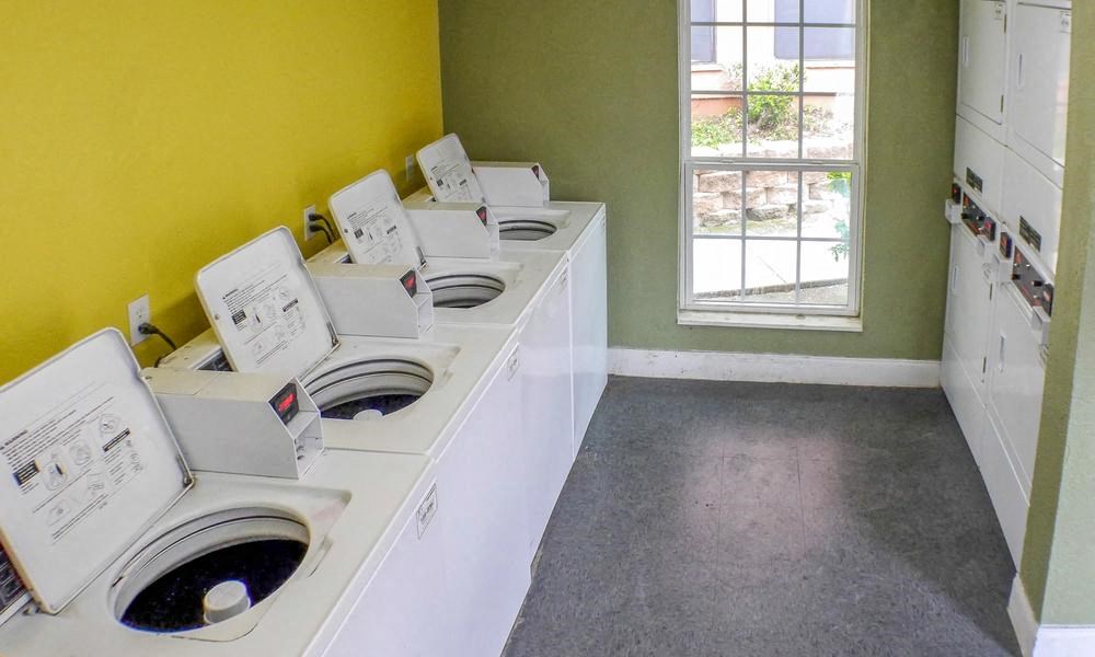 Hidden Oaks Apartment Homes laundry room
