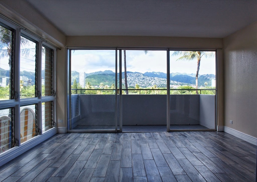 Napili Towers living area