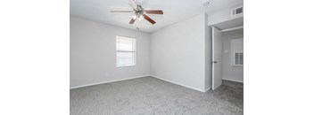 Oak Tree Village 624 Bedroom