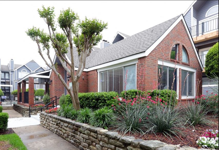 The Trellis at Lake Highlands exterior building