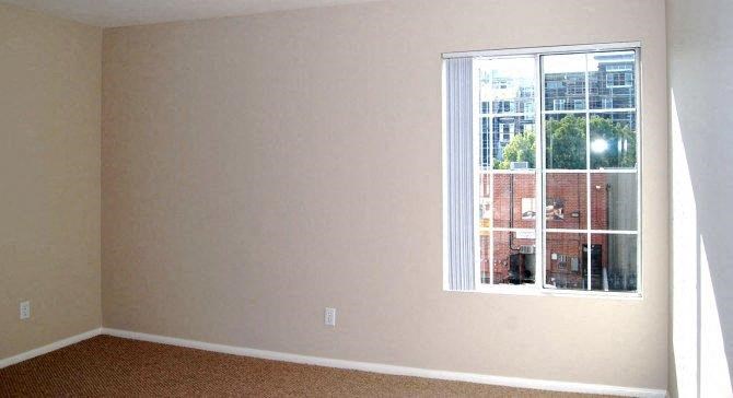 1422 on 7th bedroom with window