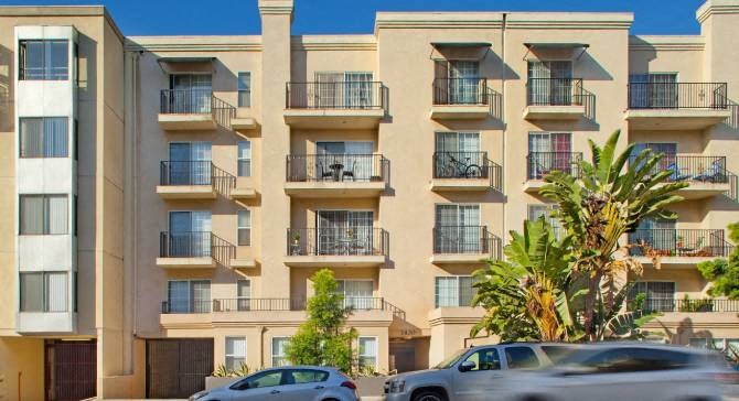 1430 on 7th Exterior