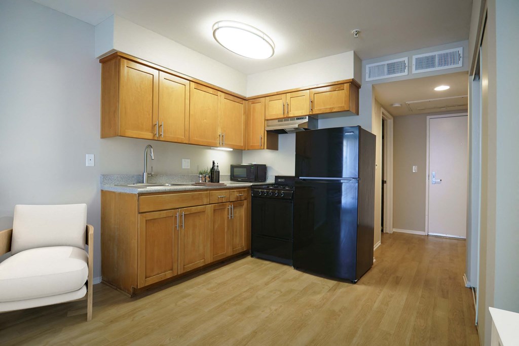 1537 on 7th kitchen with cabinets