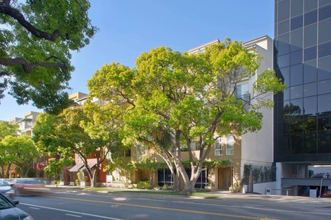 1522 on 6th Exterior Building