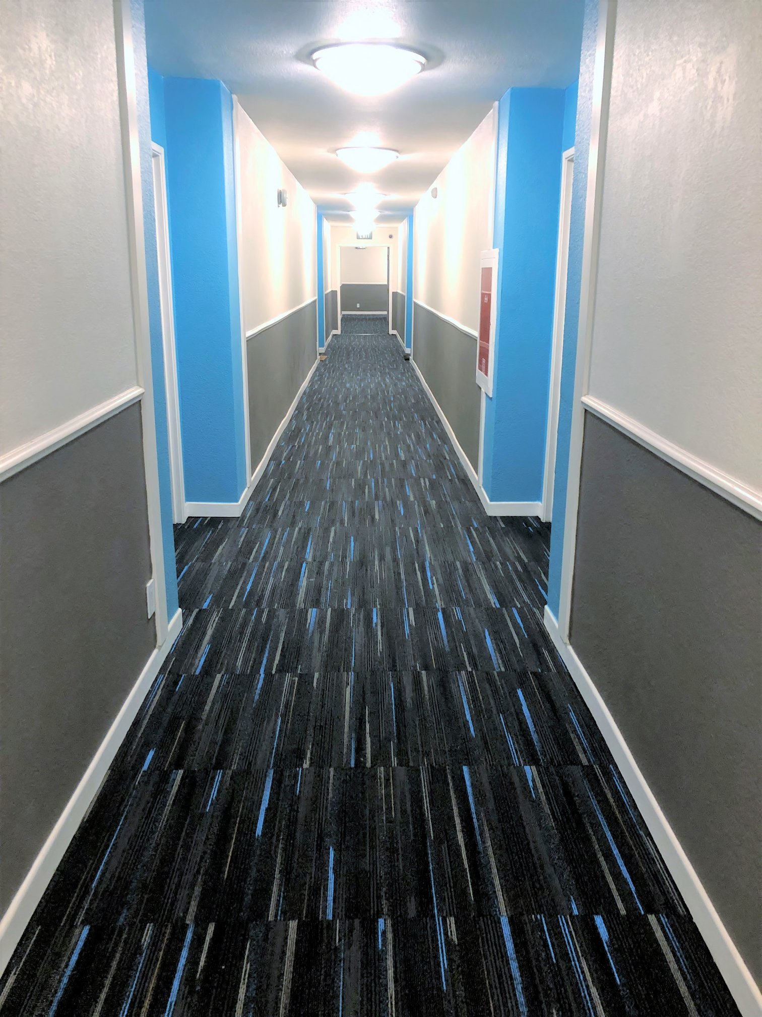 4250 Coldwater Canyon interior main hallway