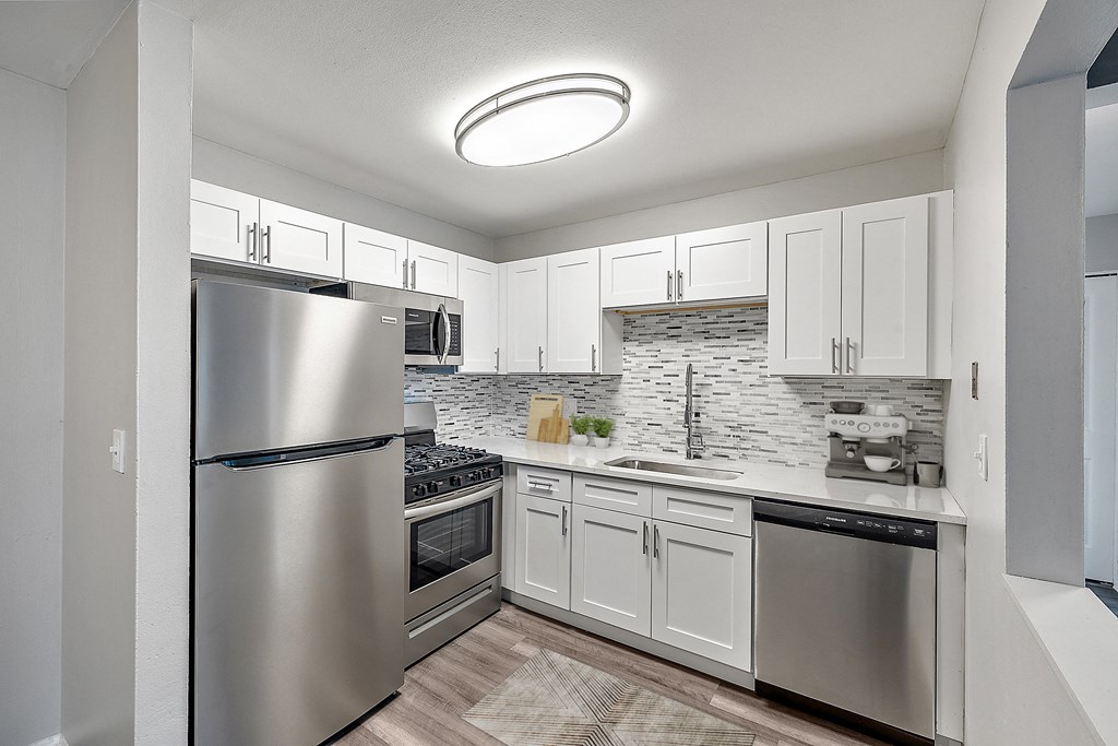 Town & Country Apartments  |  Ann Arbor, MI