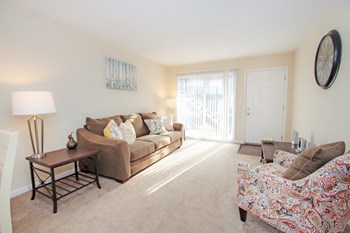 6111 Allisonville Road 1-3 Beds Apartment for Rent - Photo Gallery 4