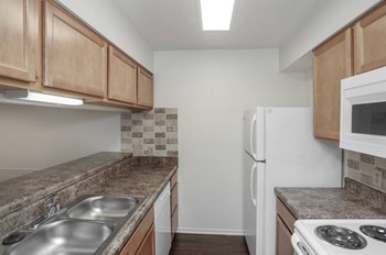 Crooked Creek Apartment Homes | Indianapolis, IN - Photo Gallery 2
