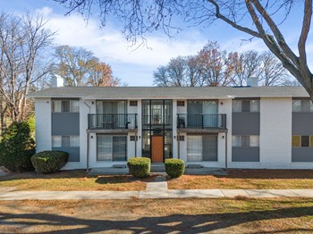 Golfview Apartments | Sterling Heights, MI - Photo Gallery 11
