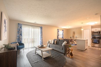 Meridian Court South | Indianapolis, IN - Photo Gallery 2