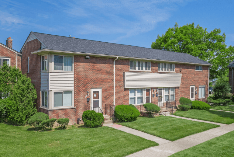 Oak Park Manor | Oak Park, MI