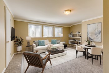 Oak Park Manor | Oak Park, MI - Photo Gallery 2