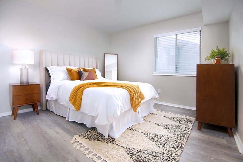 Riverbend Renovated Bedroom - Photo Gallery