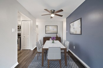 Riverview Crossings | Riverview, MI - Photo Gallery 3