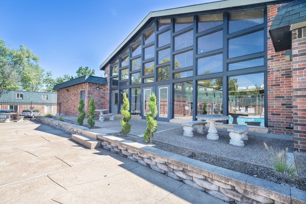 Spanish Lake Townhomes | St. Louis  Spanish Cove Apartments | St. Louis