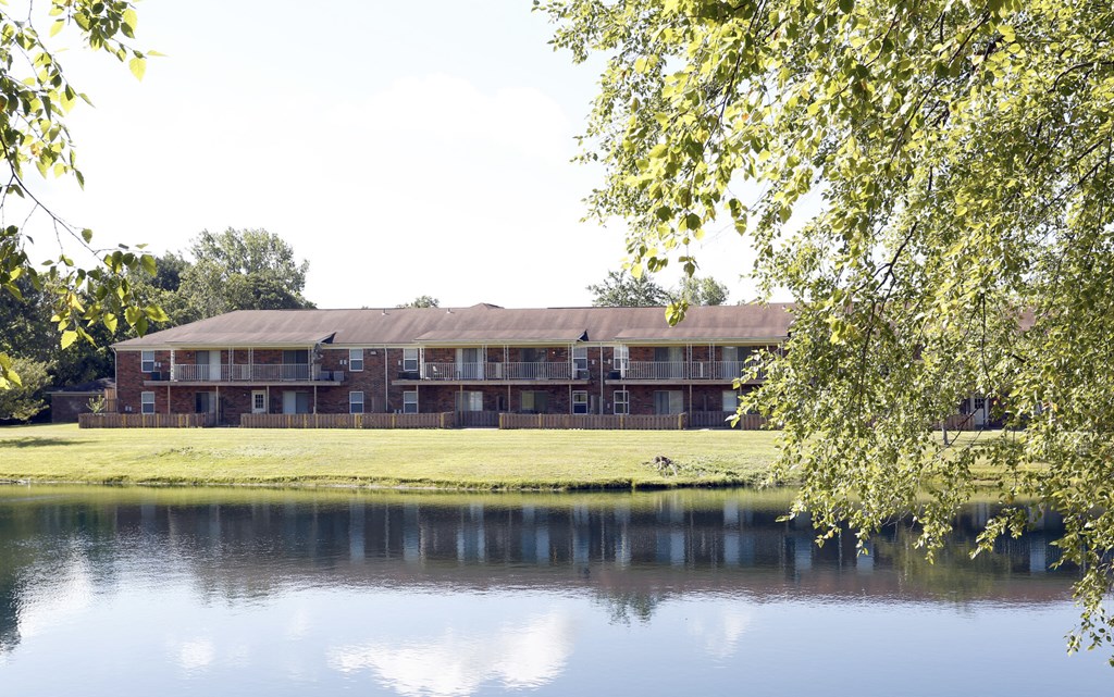 Spinnaker Court | Indianapolis, IN