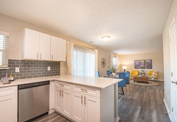 Spinnaker Court | Indianapolis, IN - Photo Gallery 3
