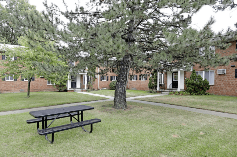 Stephenson House Apartments & Townhomes | Madison Heights, M