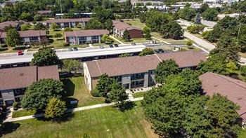 Sunnymede Apartments | Troy, MI - Photo Gallery 2