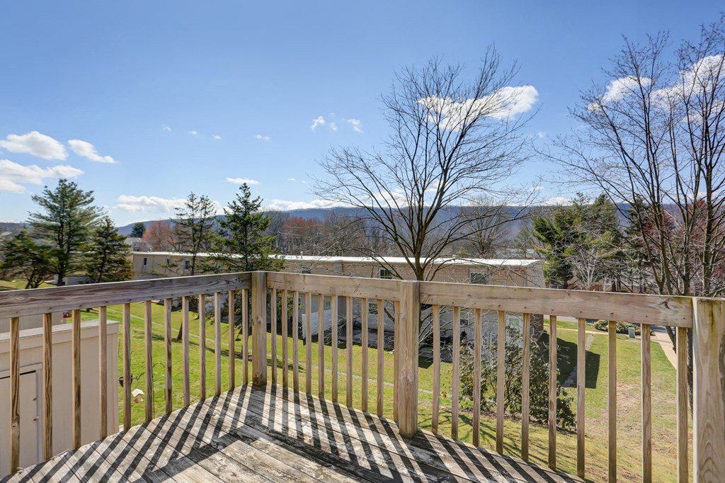 Apartments in Williamsport | Woodland Park | a balcont