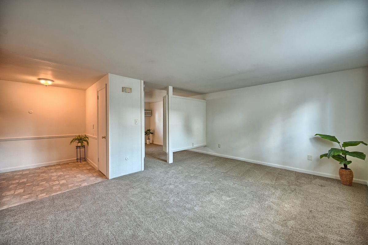 Wilshire Hills Apartments