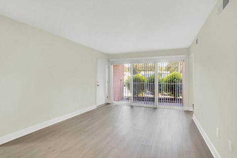 Twin Lakes Apartments