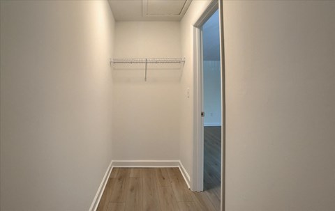 Twin Lakes Apartments