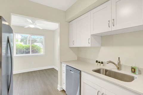 Twin Lakes Apartments