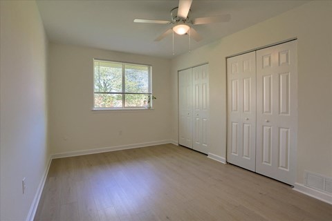 Twin Lakes Apartments