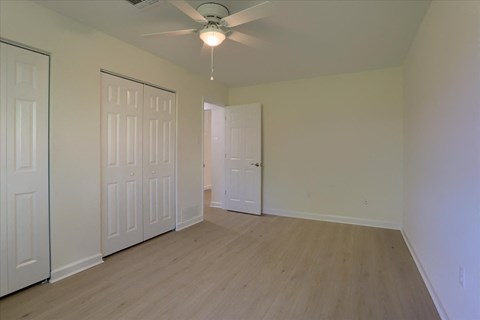 Twin Lakes Apartments